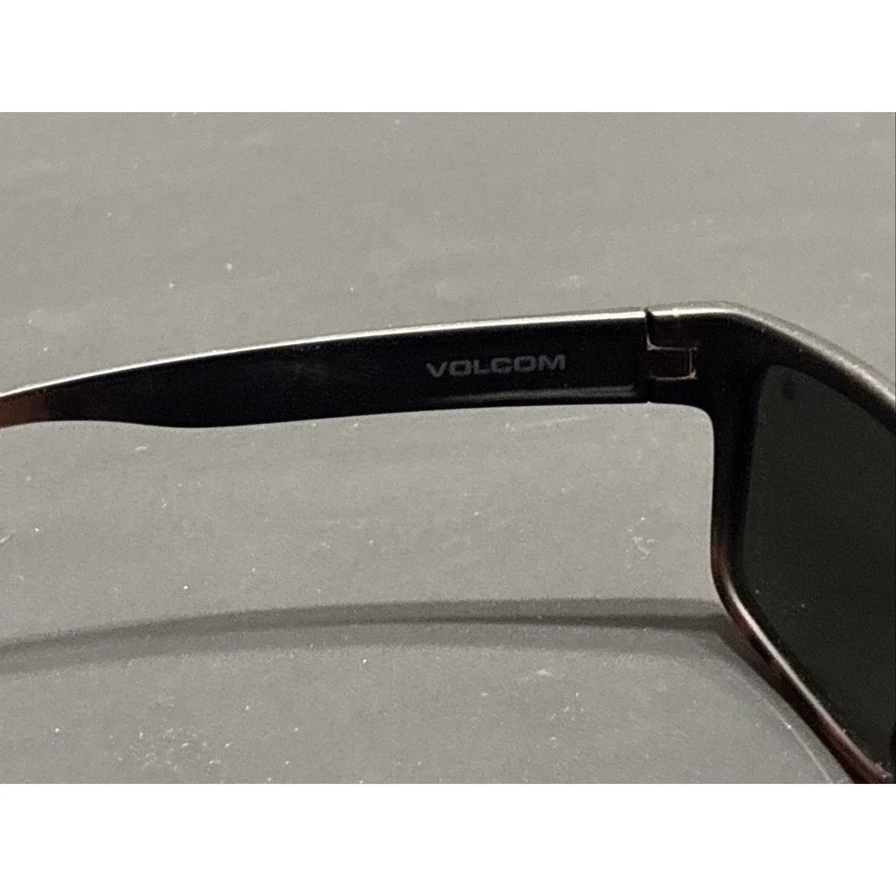 Volcom Stoneage VE01002002 Sunglasses Matte Black Tortoise Dark Lenses